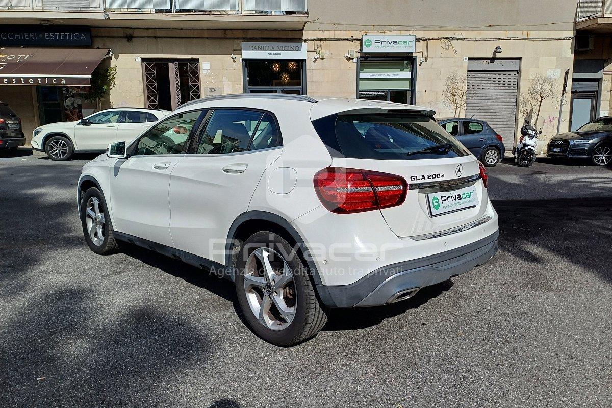 MERCEDES GLA 200 d Automatic Sport