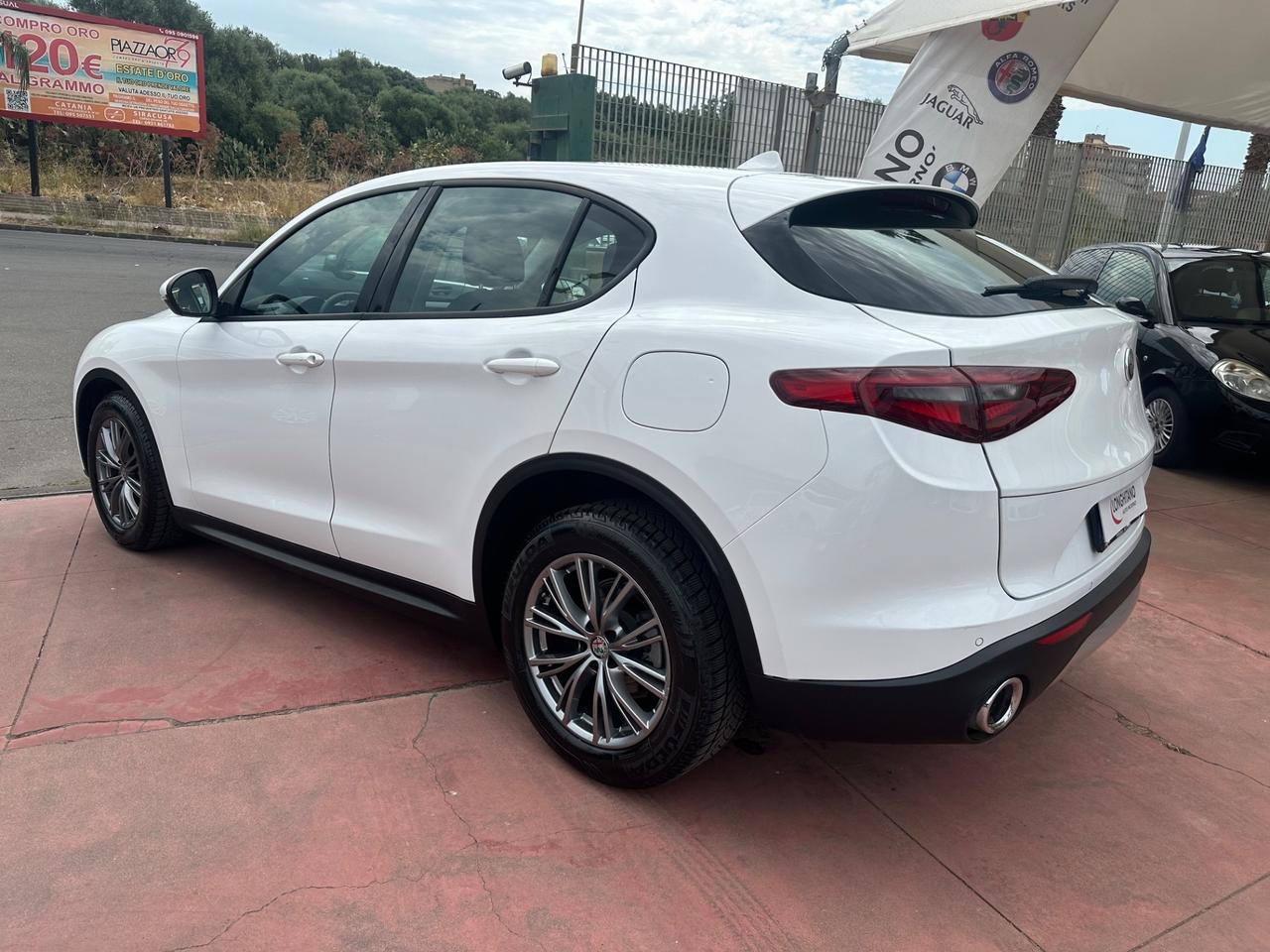 Alfa Romeo Stelvio 2.2 Turbodiesel 160 CV AT8 RWD