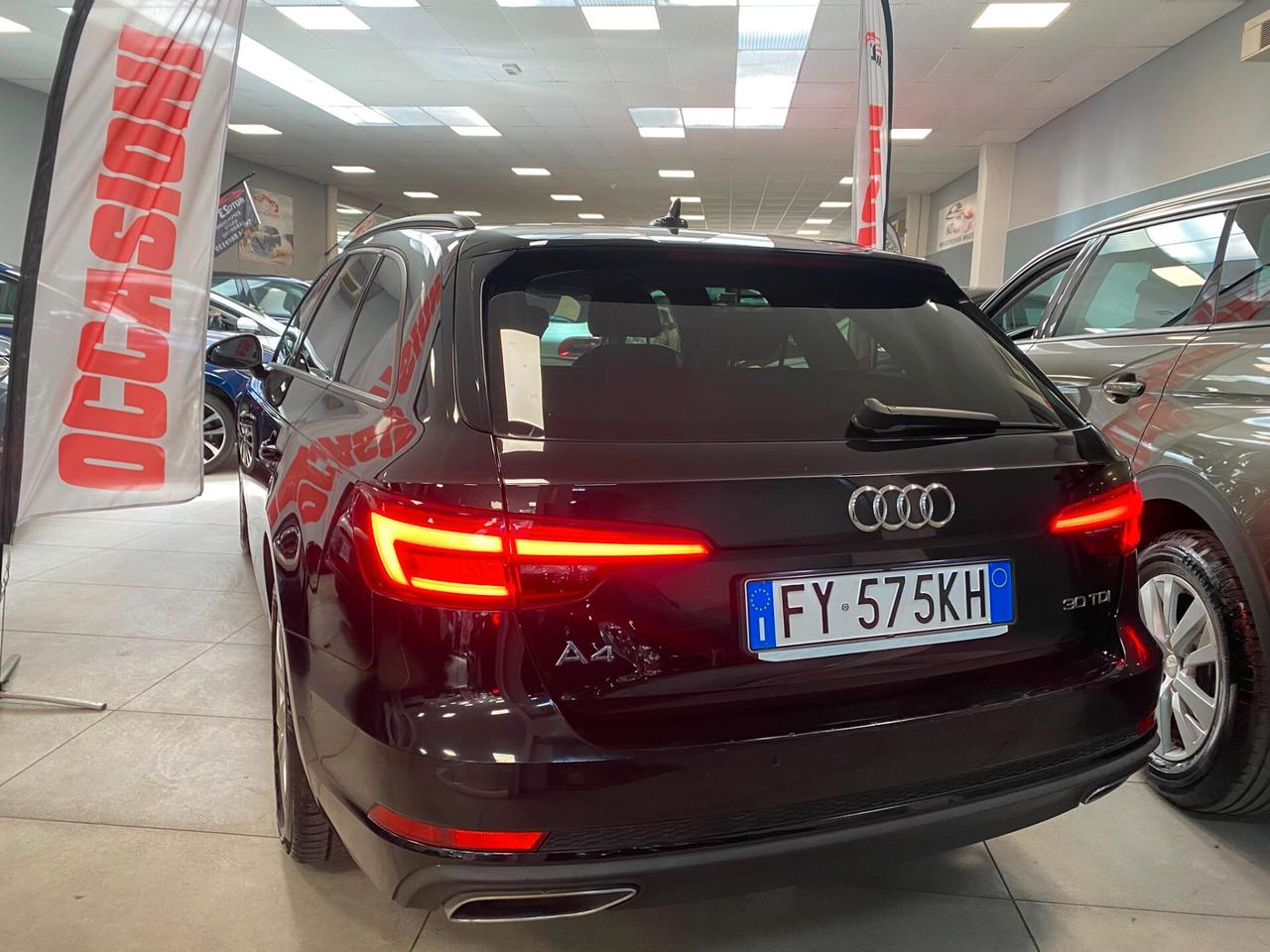 Audi A4 Avant 30 TDI S tronic Business