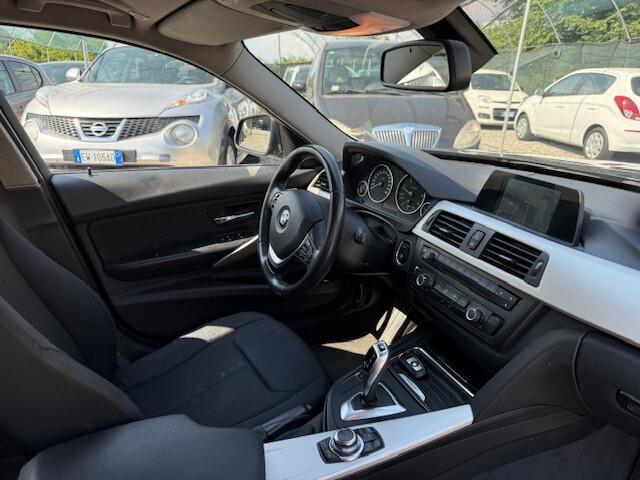 Bmw 318 318d Touring Luxury automatica