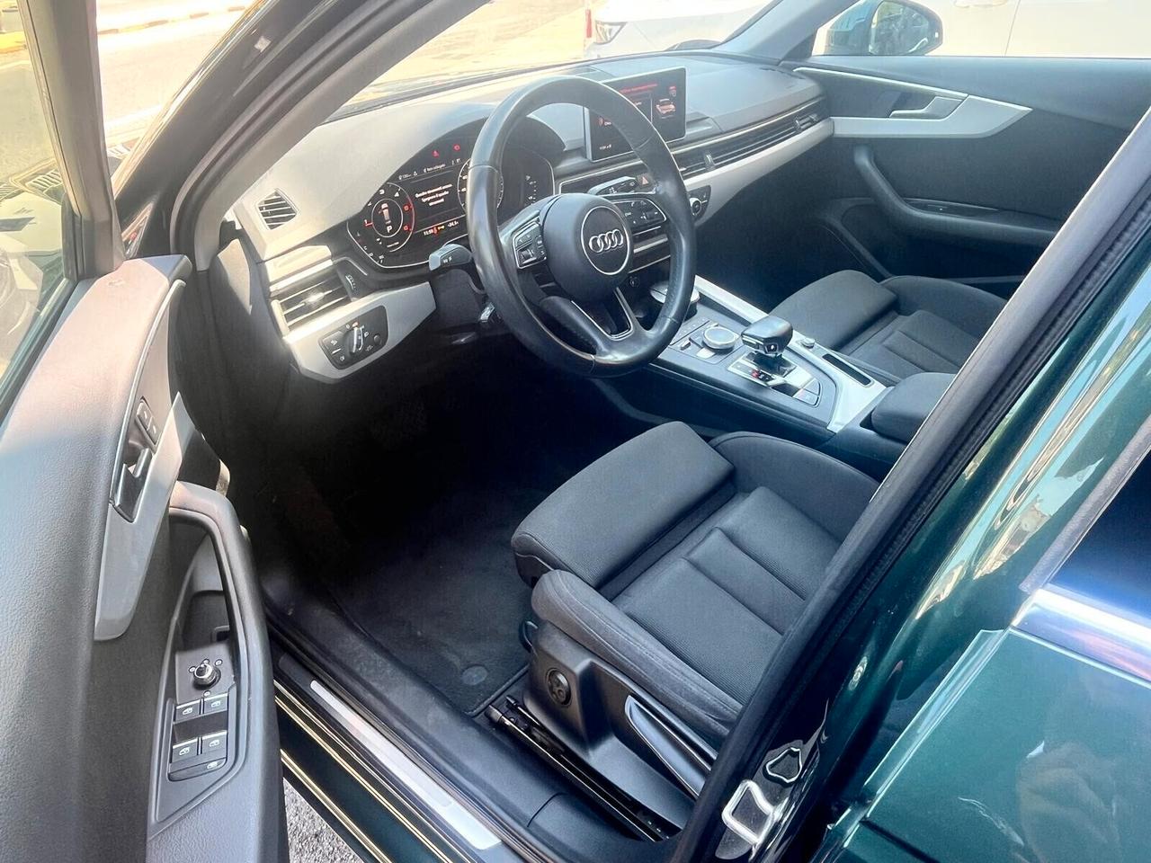 Audi A4 Avant 35 TDI S-tronic Business Sport Gancio