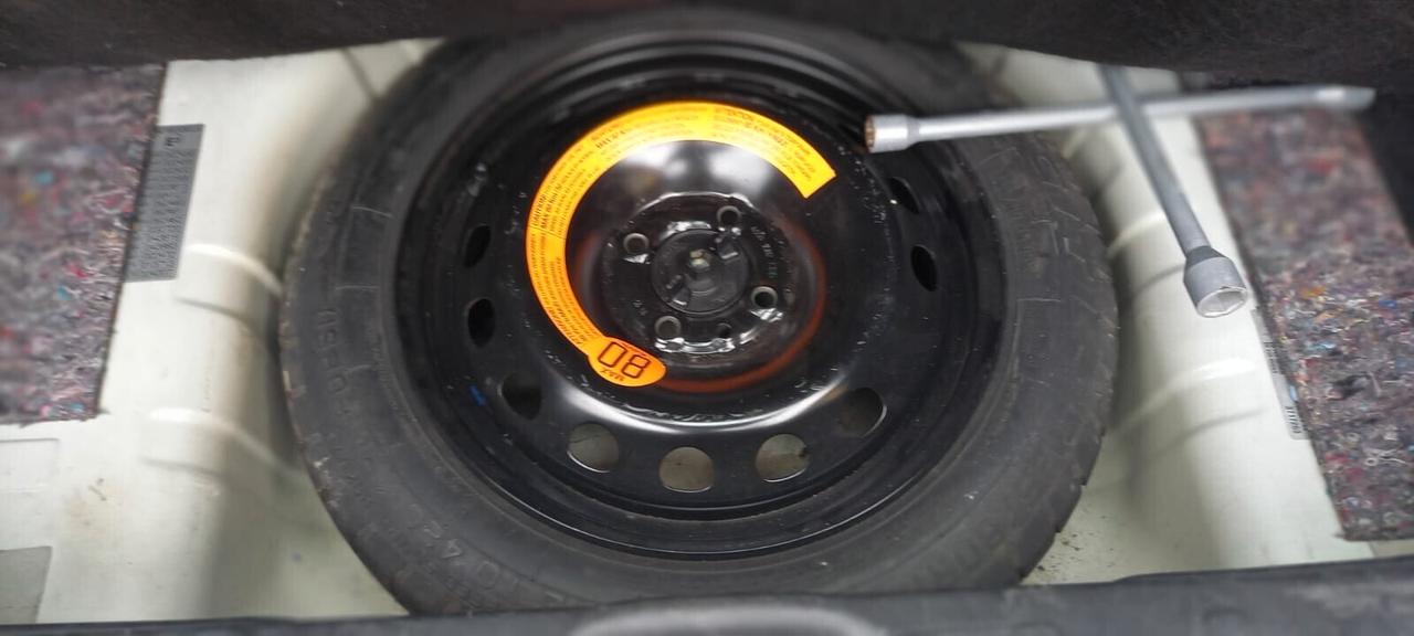 Fiat Panda cc. 1.300 MJT Turbodiesel 95 CV. 4X4 Trazione Integrale Mod. Lounge 5 Porte Euro 6B Utilizzabile anche per i Neopatentati.