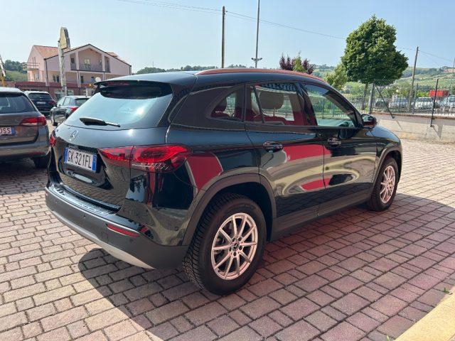 MERCEDES-BENZ GLA 200 d Automatic Business Extra