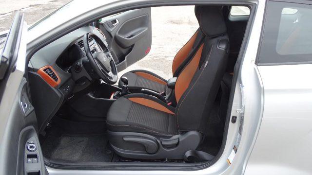 HYUNDAI i20 Coupé 1.2 84 cv, 3p, "Sport", Garanzia...