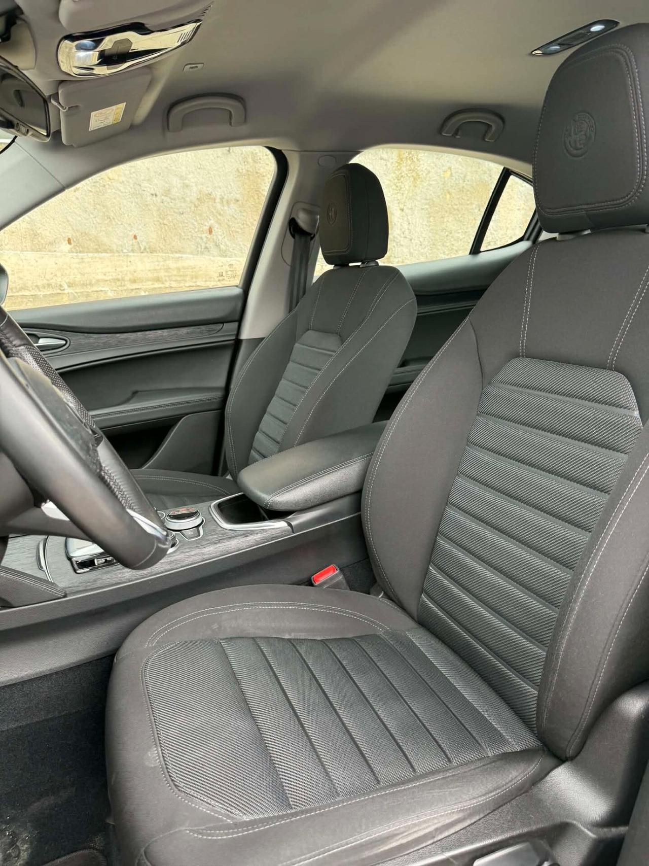 Alfa Romeo Stelvio 2.2 Turbodiesel 160 CV AT8 RWD Sprint