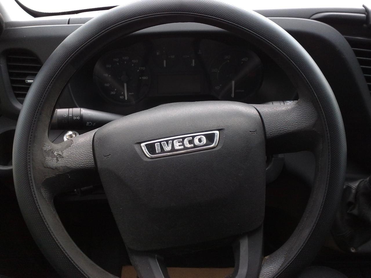 Iveco Daily 35c15 2.3hpt Centinato - 2015