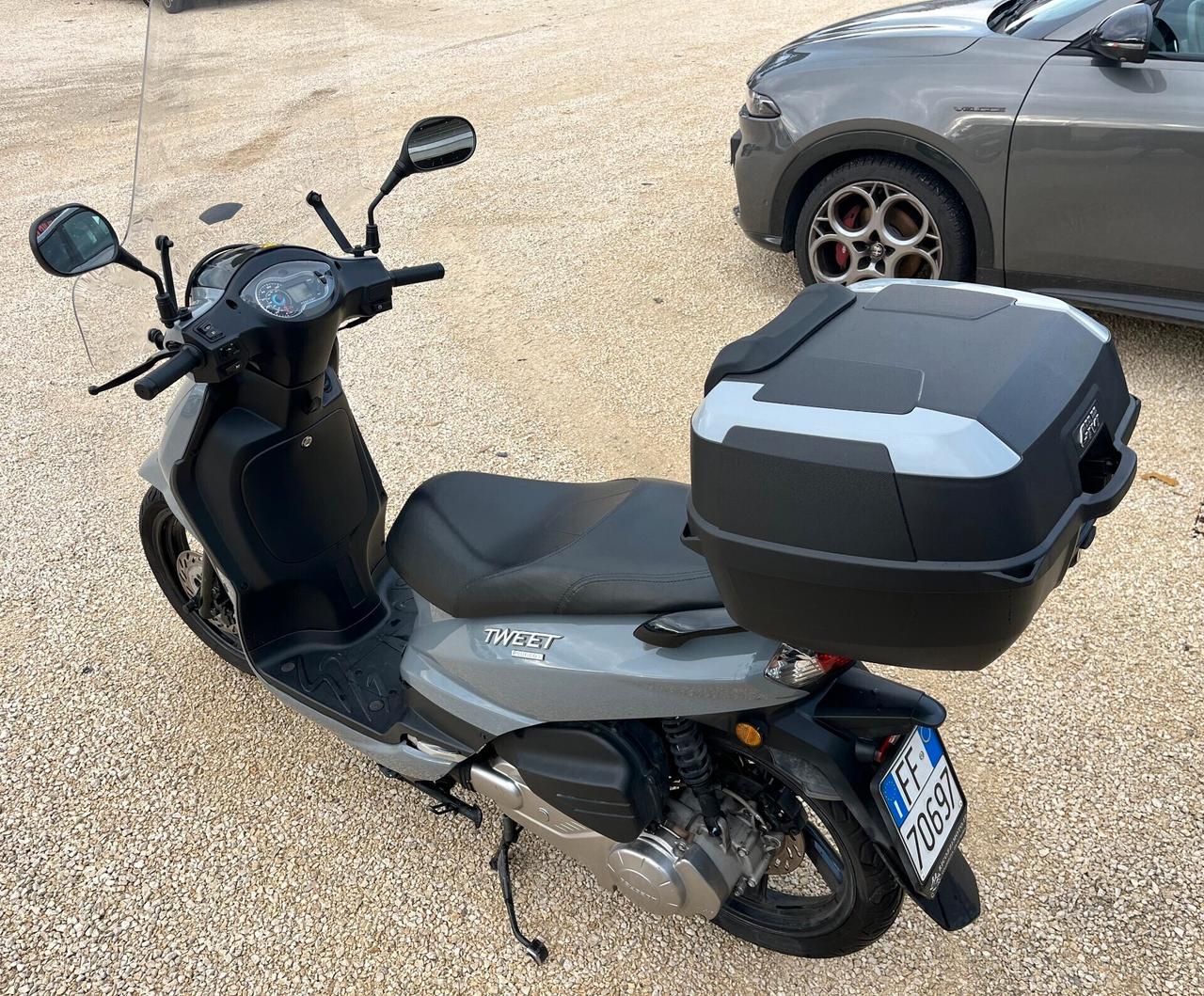 Peugeot Tweet 125 i ACTIVE E5