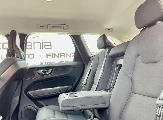 Volvo XC60 b4 Momentum AWD PREZZOREALE\KMCERTIFICATI\IVAESPOS