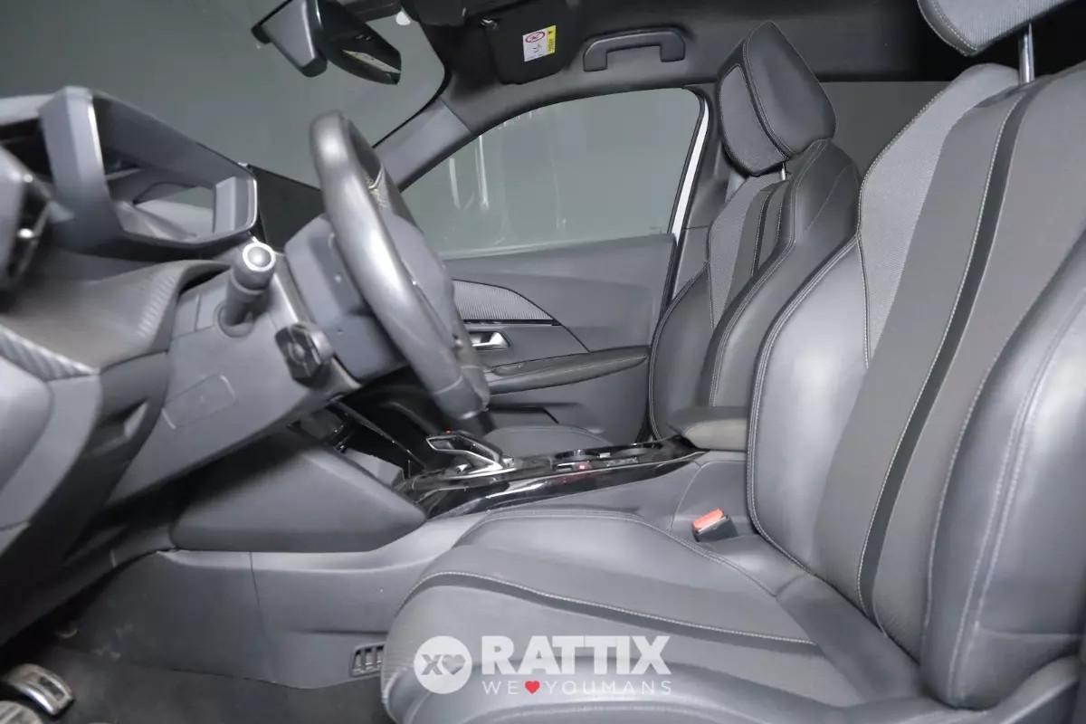 Peugeot e-2008 motore elettrico 100kW GT