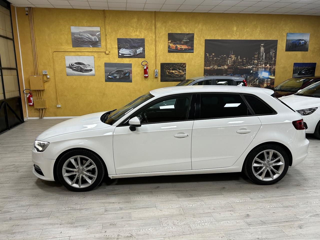 AUDI A3 1.6 Tdi 110 cv “NAVI/LED/VETRI OSC”-2016