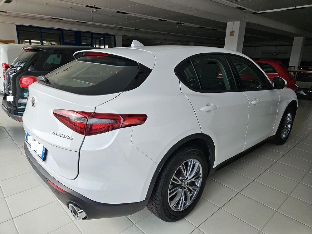 Alfa Romeo Stelvio 2.2 Turbodiesel 190 CV AT8 RWD Business