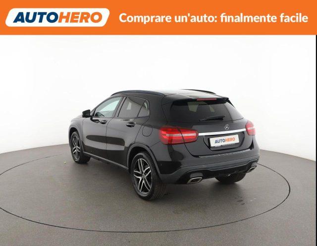 MERCEDES-BENZ GLA 180 Sport