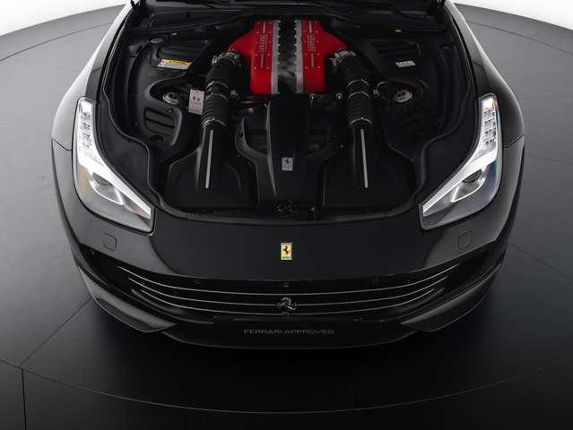 Ferrari GTC4 Lusso V12