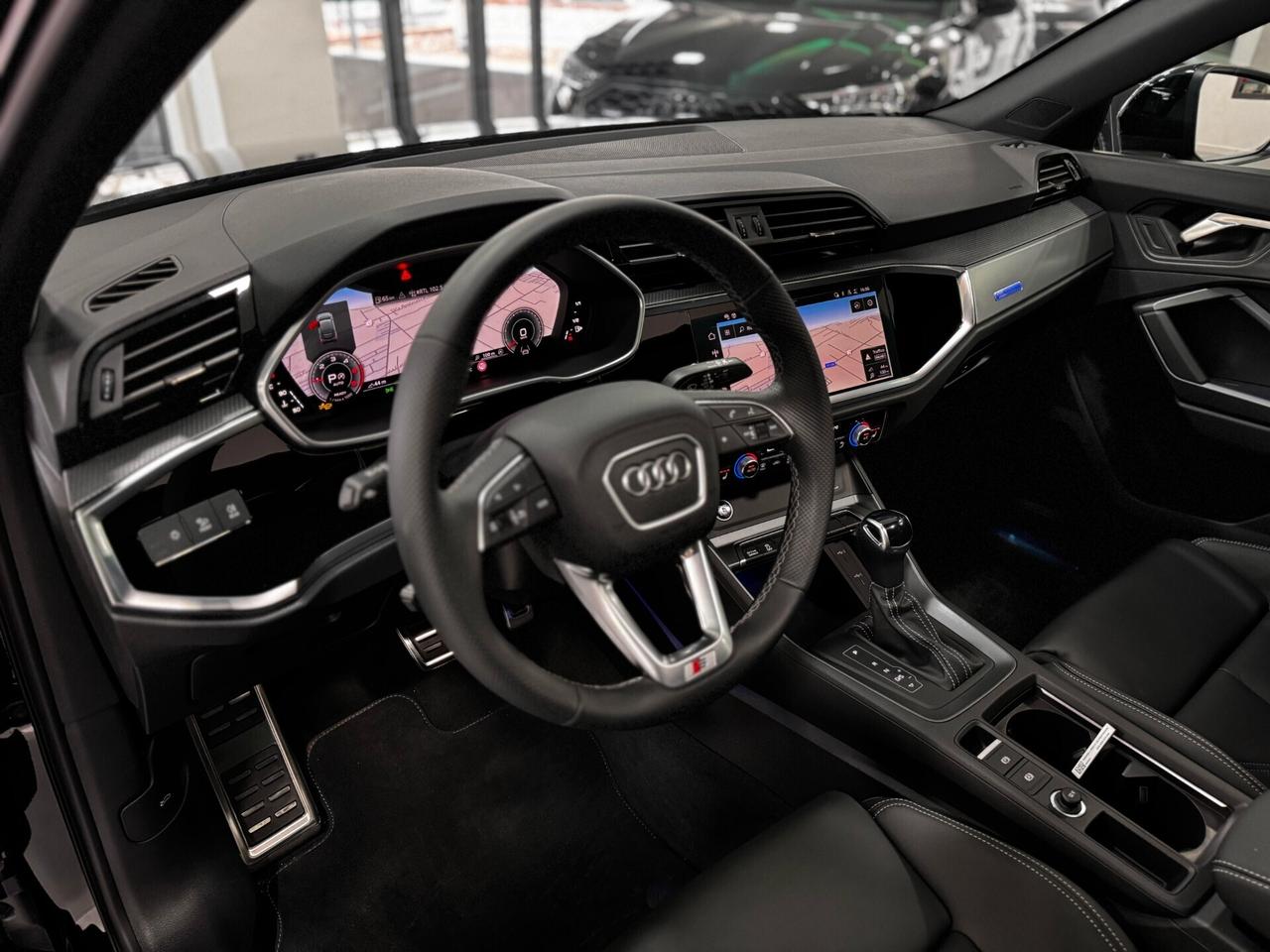 Audi Q3 35 TDI S tronic Identity Black