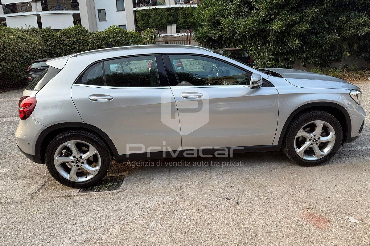 MERCEDES GLA 200 d Automatic Sport