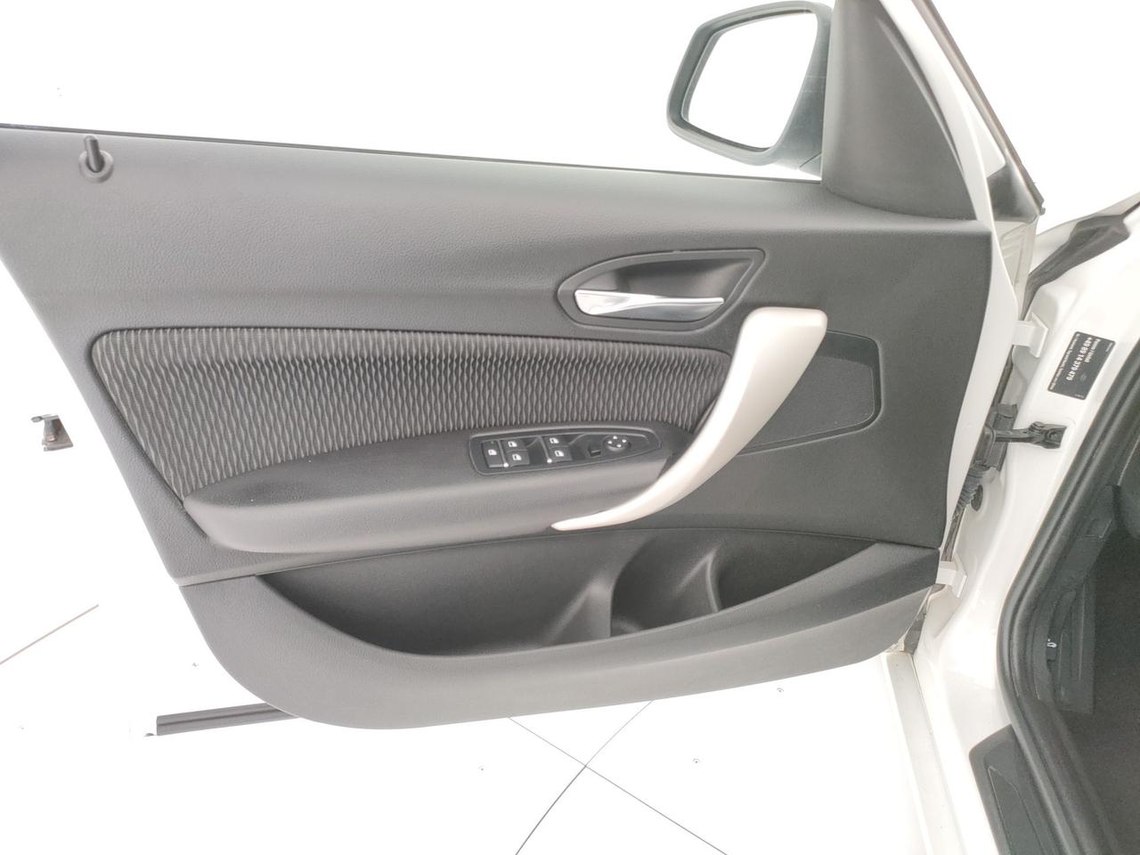 BMW 116d 5p Business auto