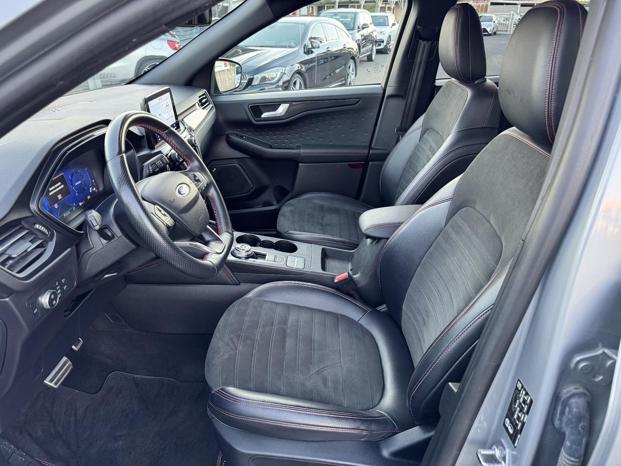 Ford Kuga 1.5 TDCI 120 CV S&S 2WD ST-Line