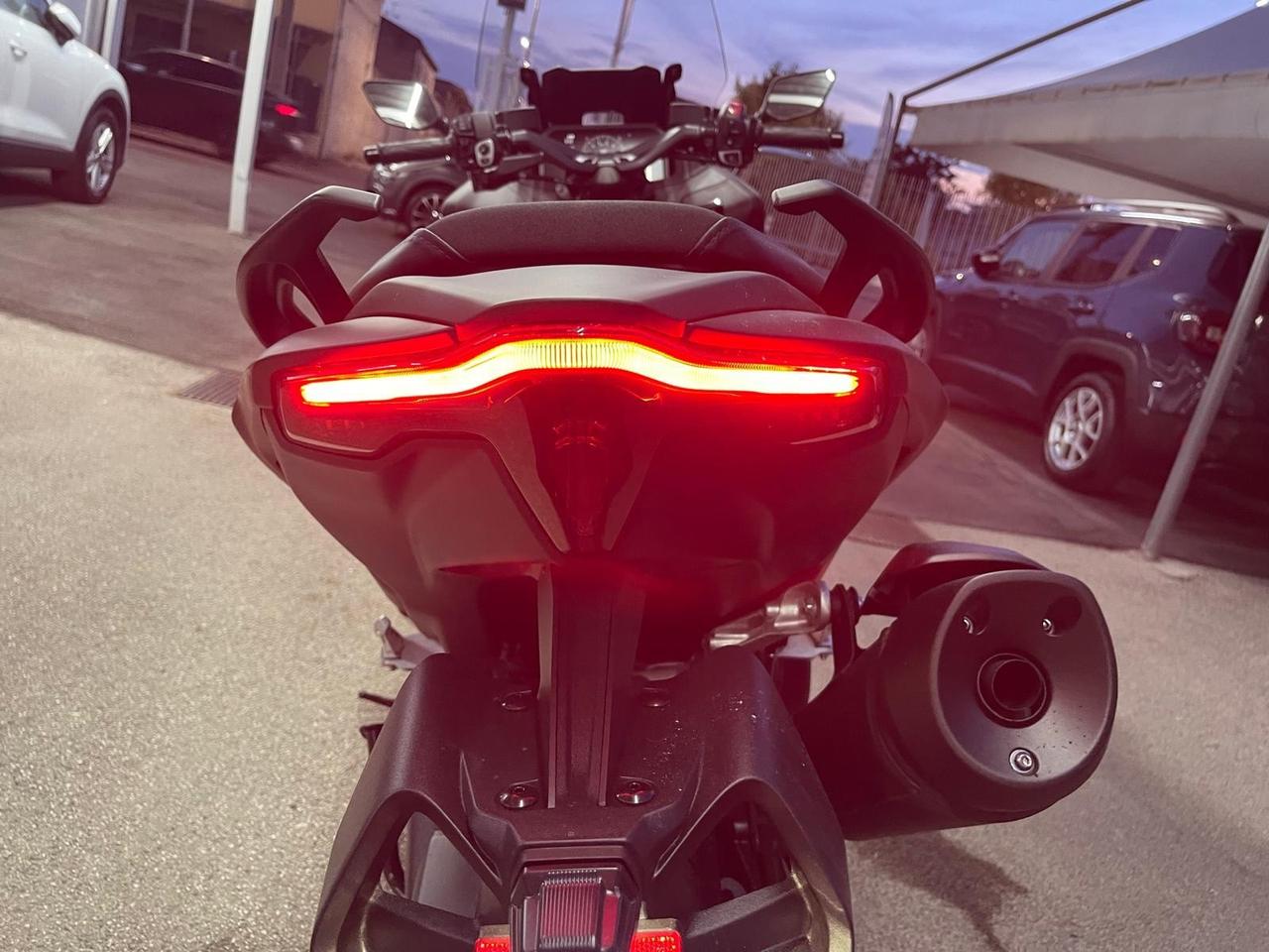Yamaha T Max 560 Sport 1.100 km