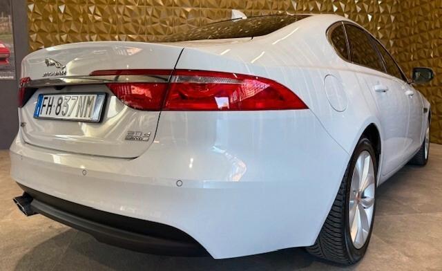 Jaguar XF 2.0 D 180 CV AWD aut. Prestige