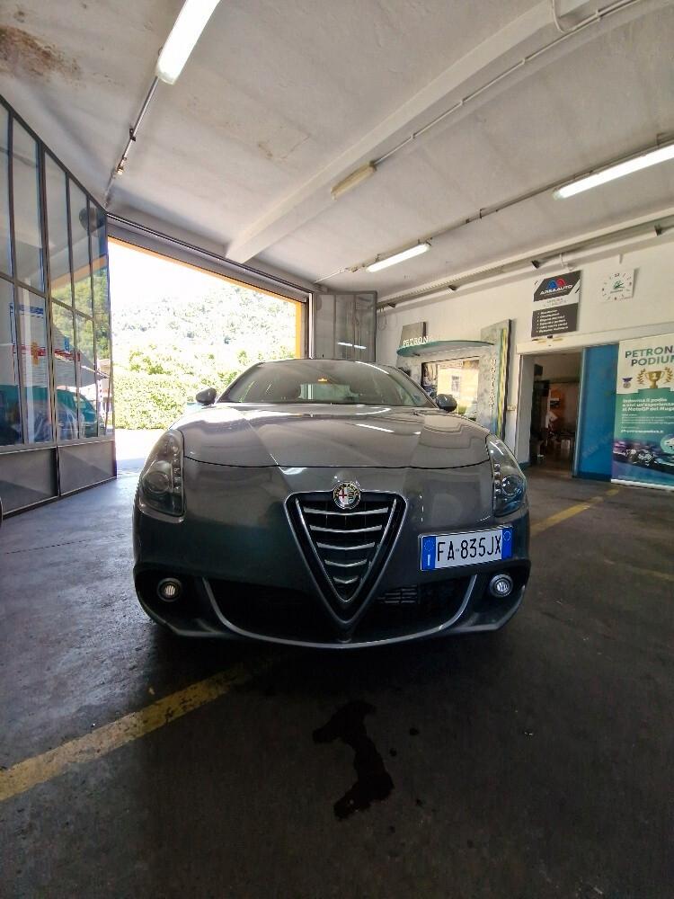 Alfa Romeo Giulietta 1.6 JTDm-2 105 CV Exclusive