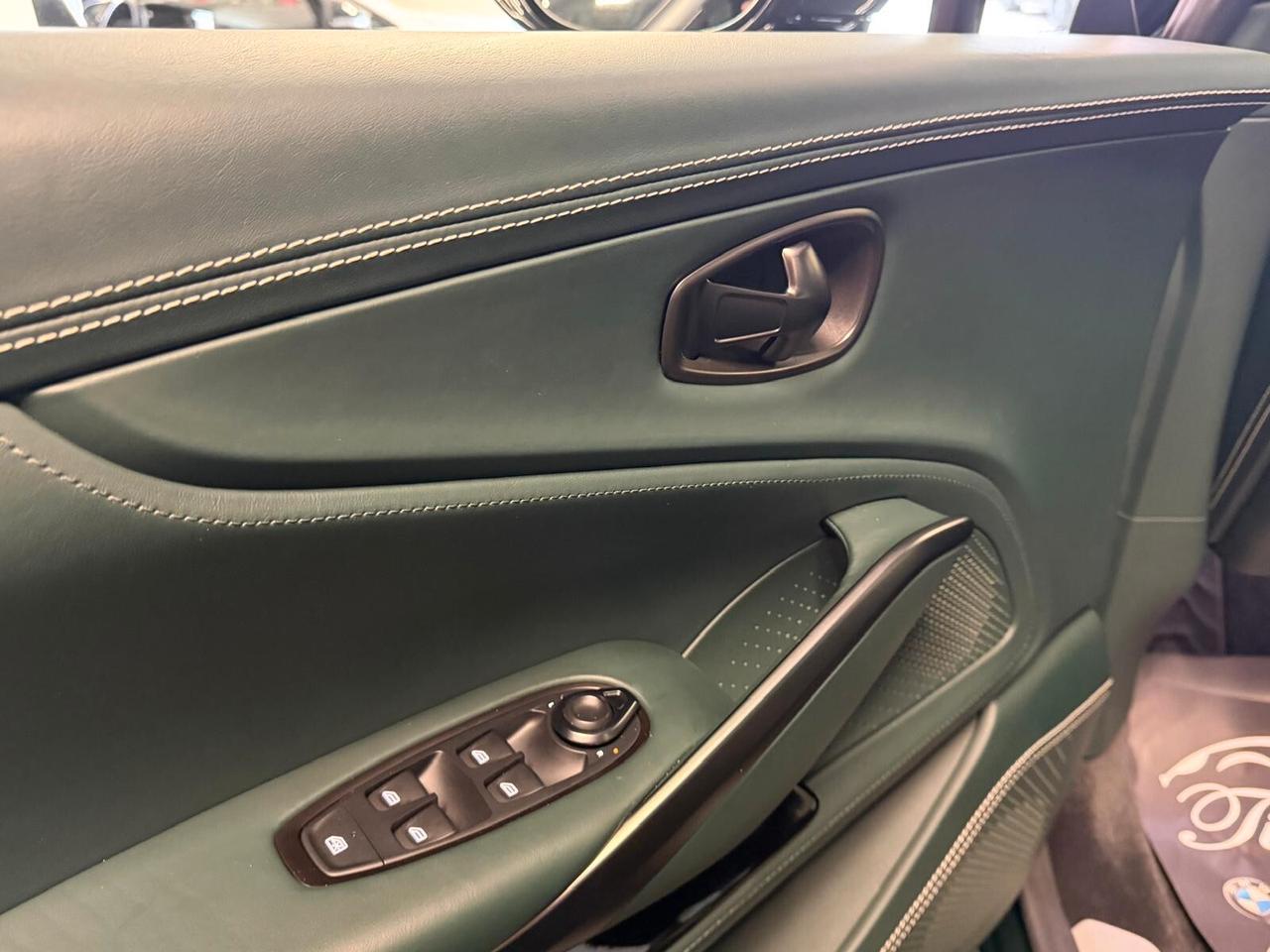 ASTON MARTIN DBX707 4.0 V8 707CV TETTO PELLE NAVI CAM360° ANNO 2024