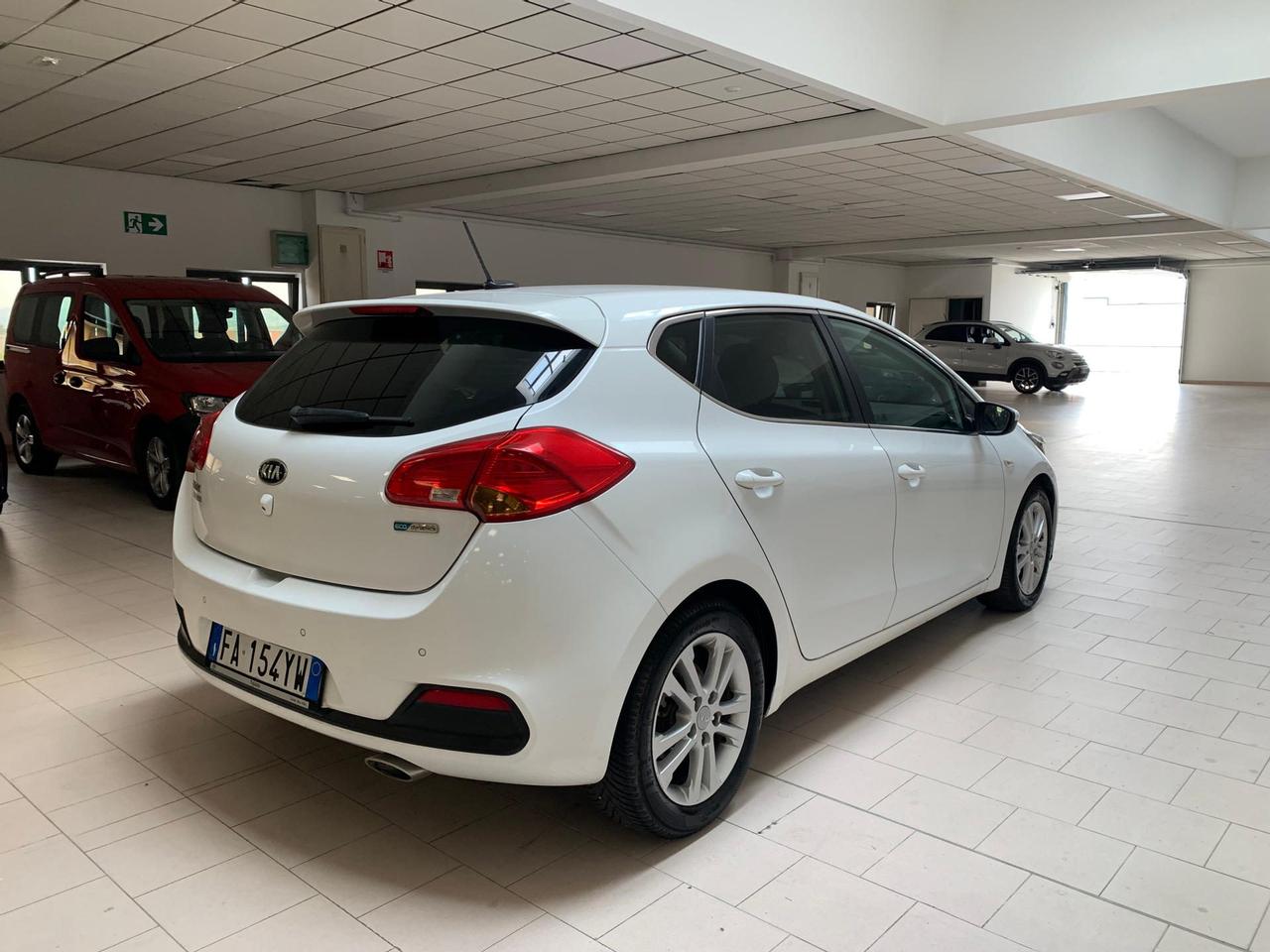 Kia Ceed 1.6 crdi High Tech stop&go 128cv