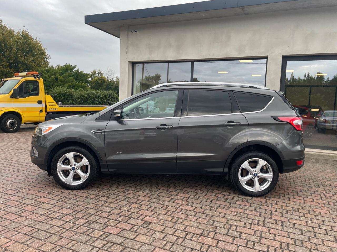 Ford Kuga 2.0 TDCI 150 CV S&S 4WD Titanium