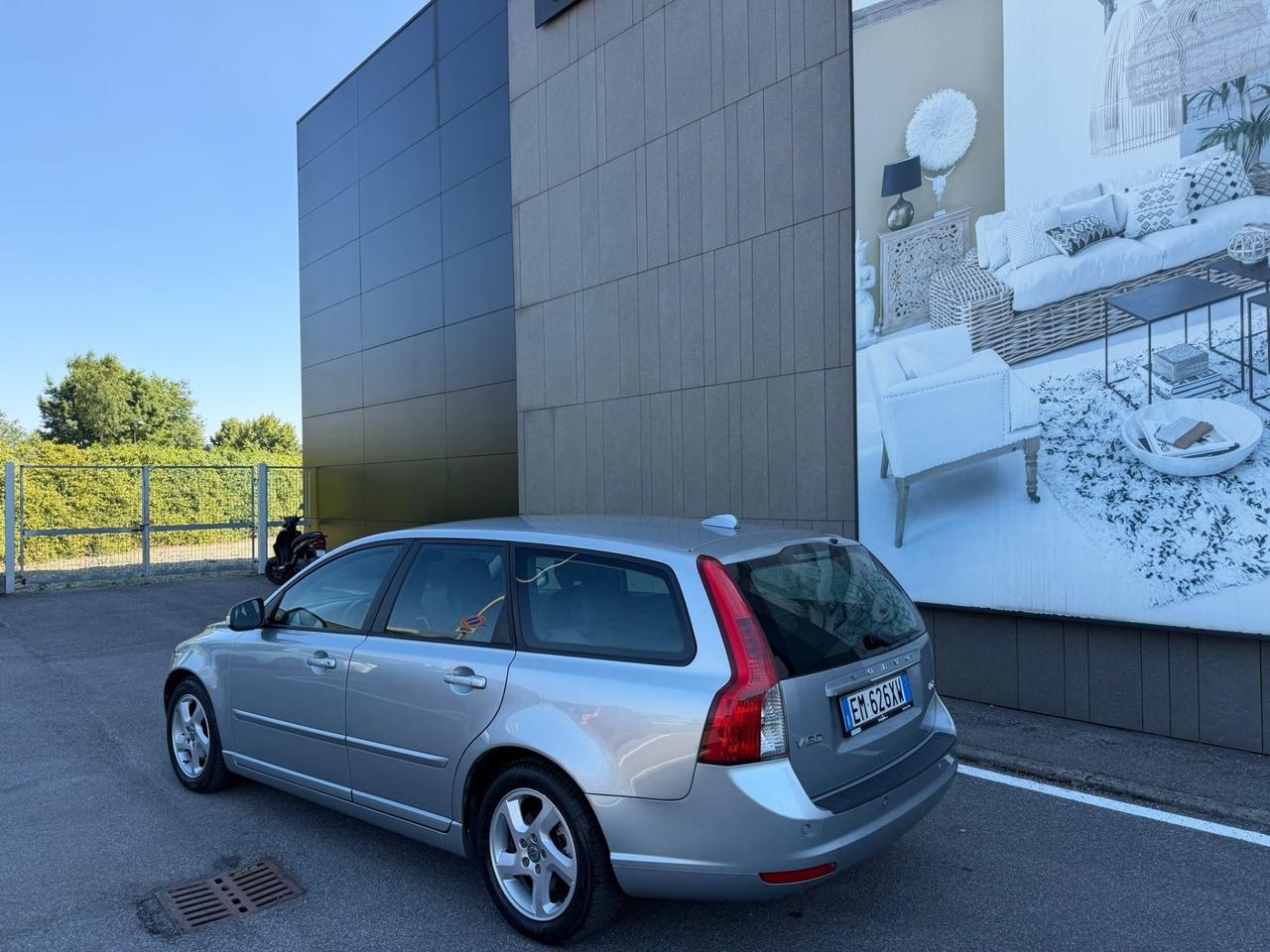 Volvo V50 D2 R-design