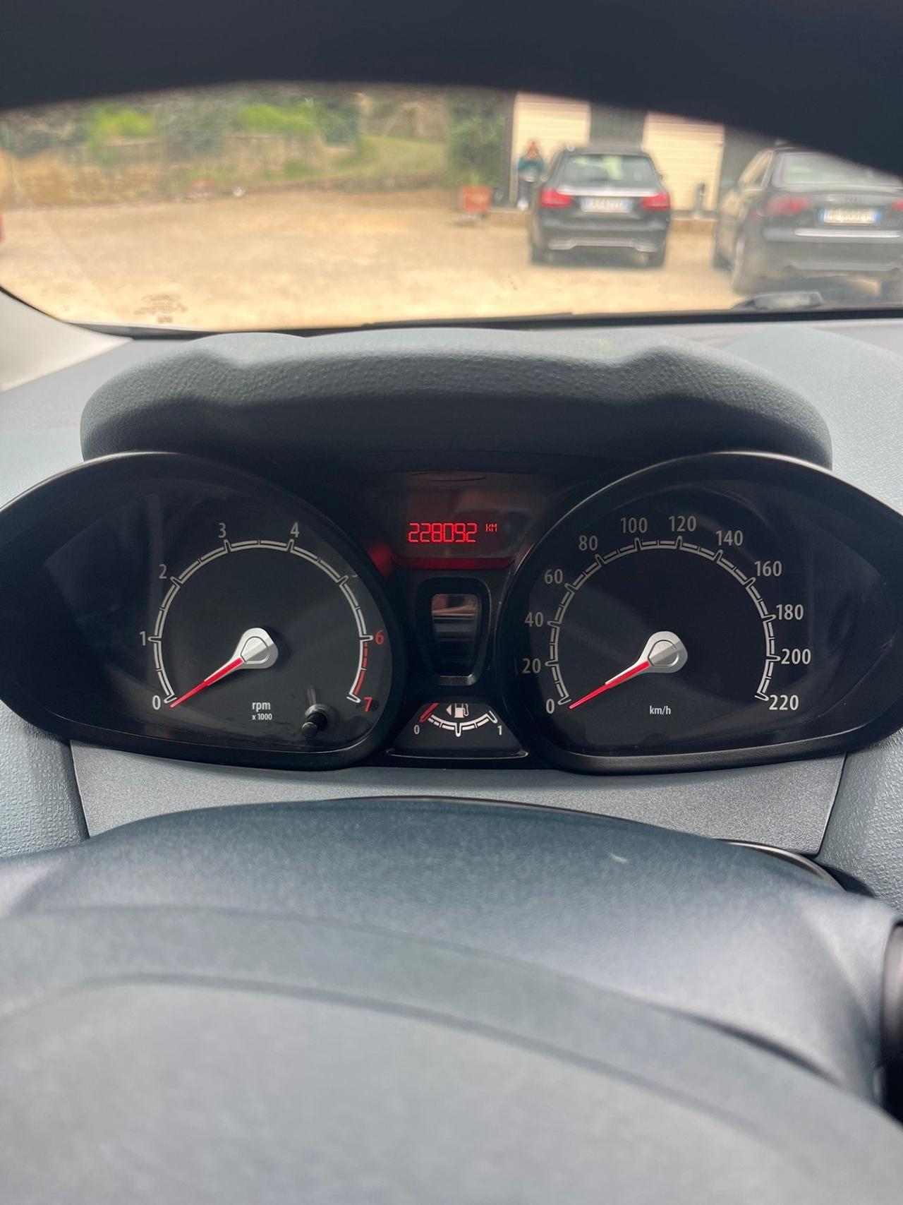 Ford Fiesta 1.2 Benzina - Neopatentati