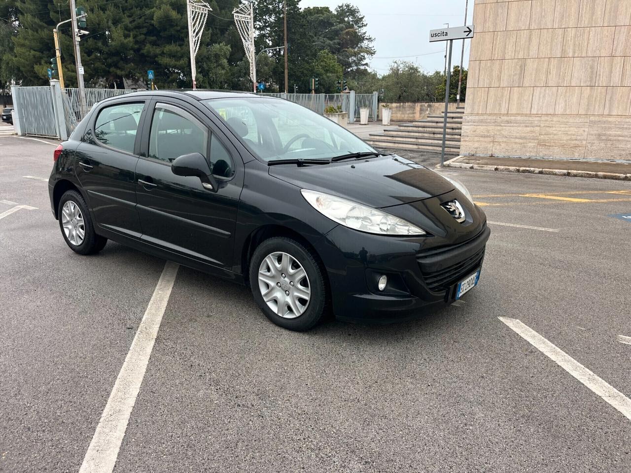 Peugeot 207 1.4 BENZINA KW 70 5p.UsatoGarantito