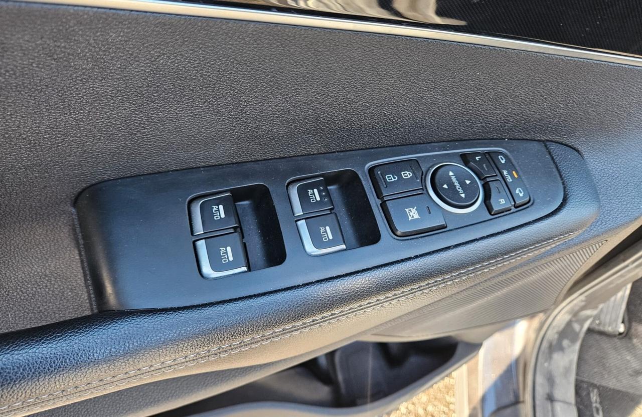 Kia Sorento 2.2 CRDi AWD Rebel - TUTTA TAGLIANDATA KIA -