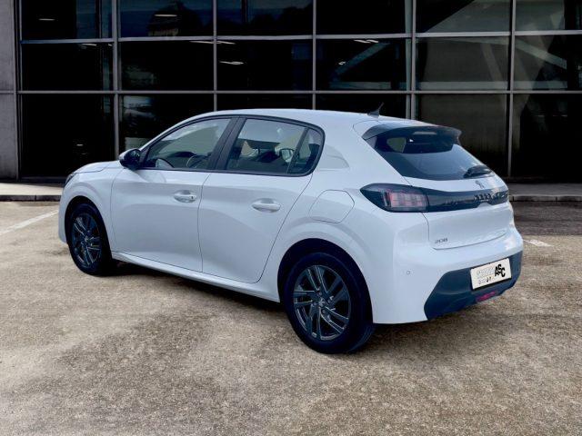 PEUGEOT 208 1.2 BENZ 75 CV 5 porte ADATTA NEOPATENTATI