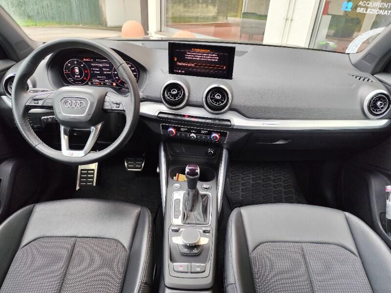 AUDI Q2 Q2 35 TDI quattro S tronic Identity Black