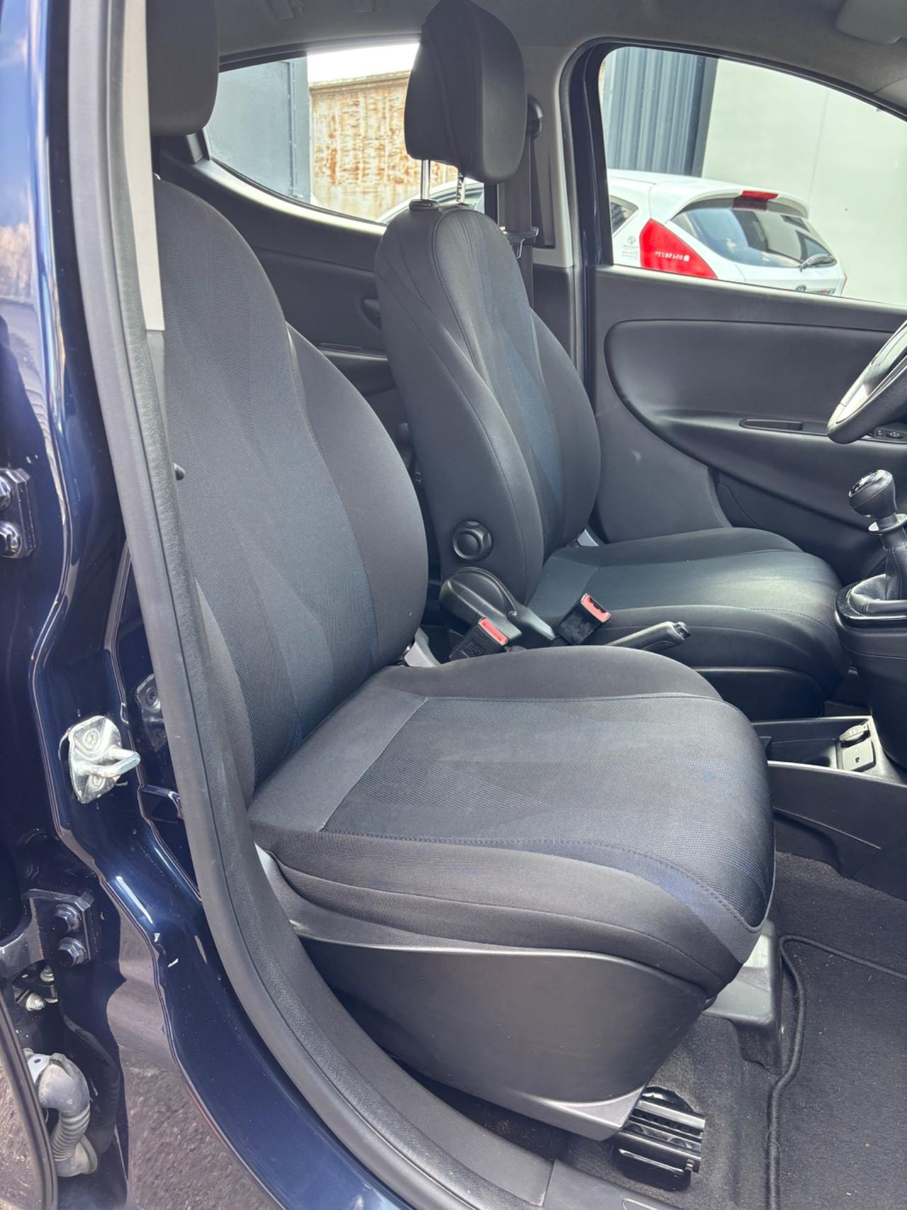 Lancia Ypsilon 0.9 TwinAir 5 porte Metano Ecochic Platinum