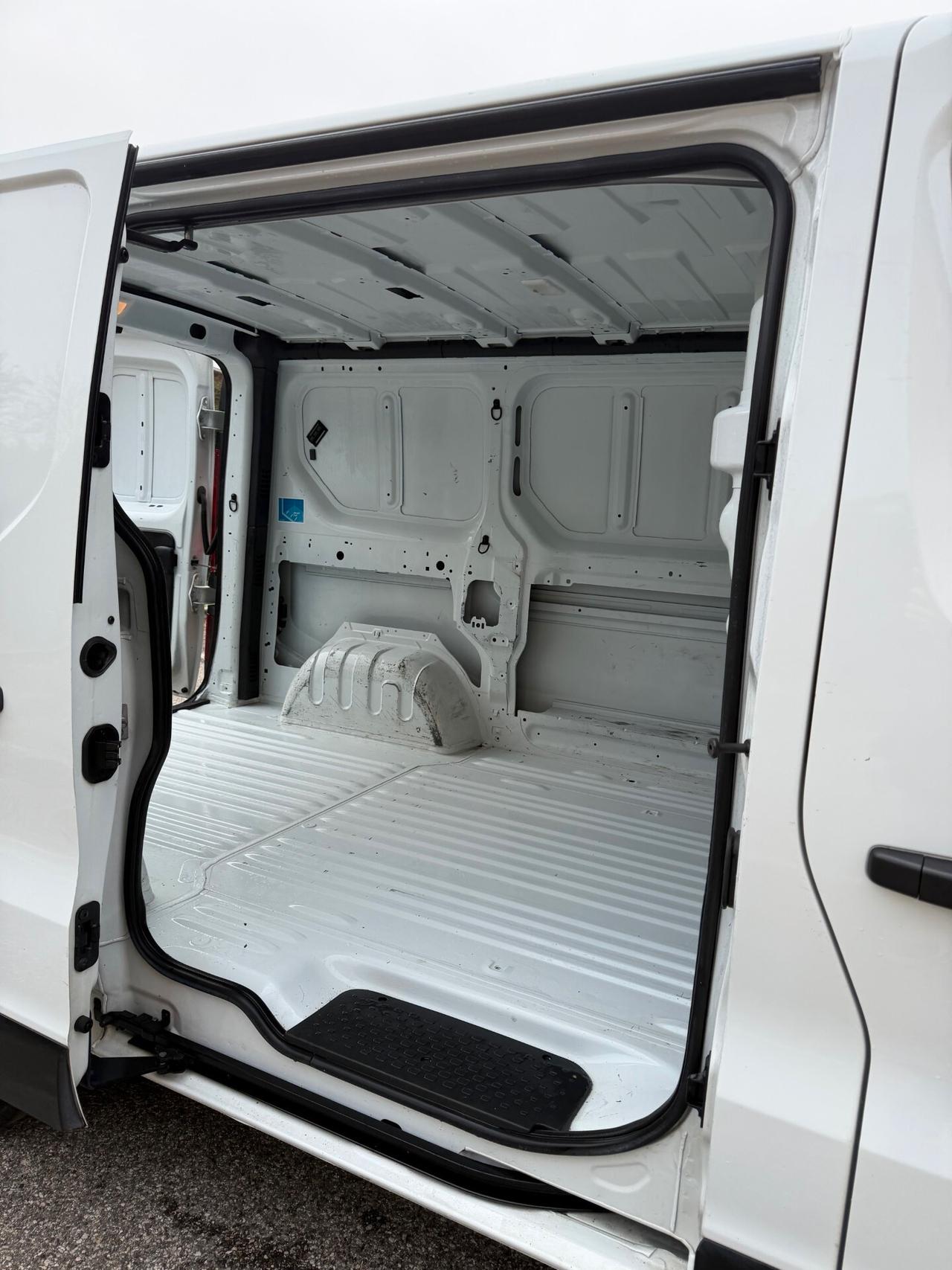 Renault Trafic 1.6 dCi - 12 MESI DI GARANZIA -