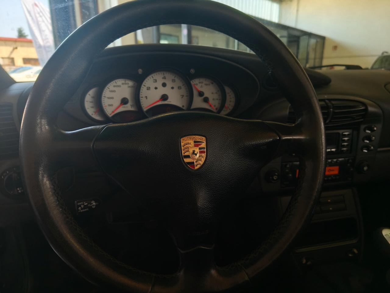 Porsche 911 Carrera. Cabrio