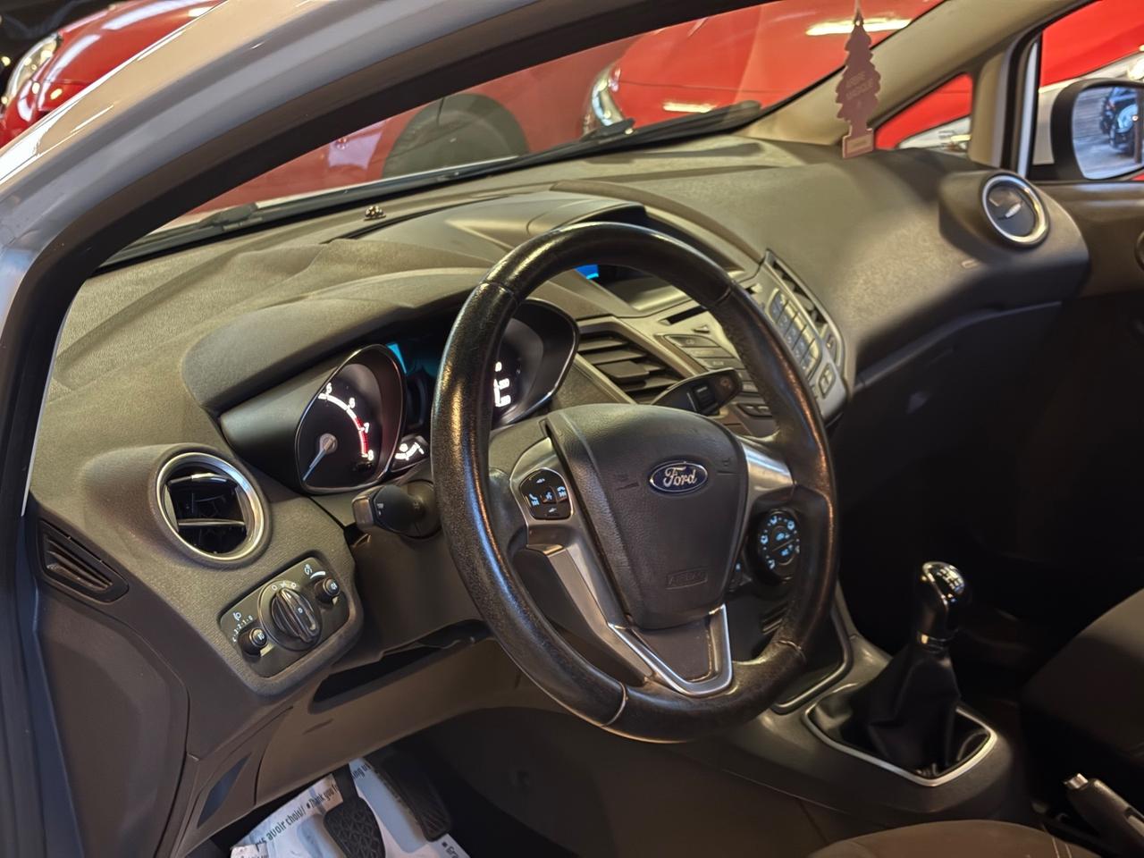 Ford Fiesta 1.2 60CV 5 porte Titanium