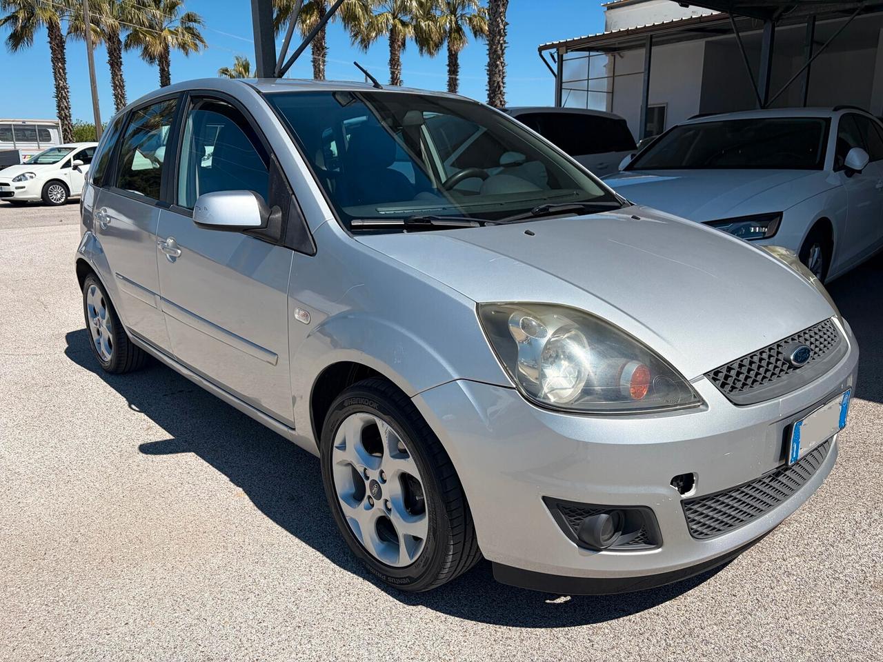 Ford Fiesta 1.4 TDCi 5p. Ghia