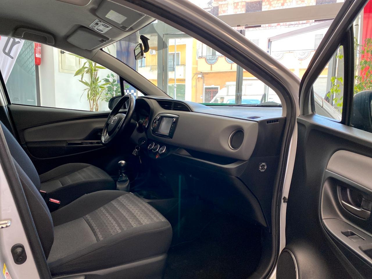 Toyota Yaris 1.4 D-4D 90CV Lounge 5 Porte – Garanzia 2031