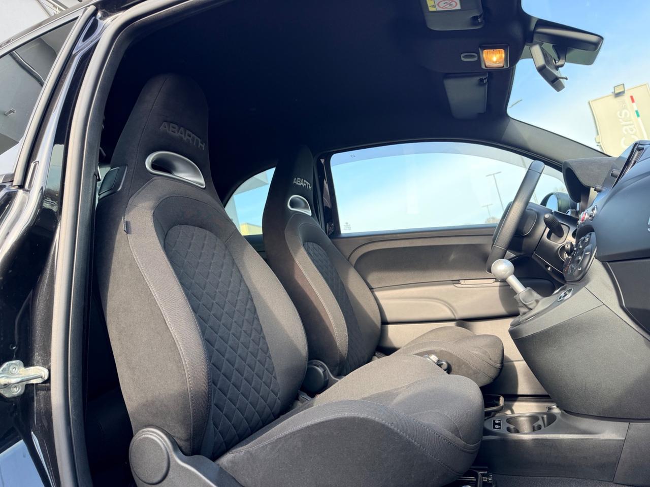 Abarth 595 1.4 Turbo T-Jet 165 CV black edition