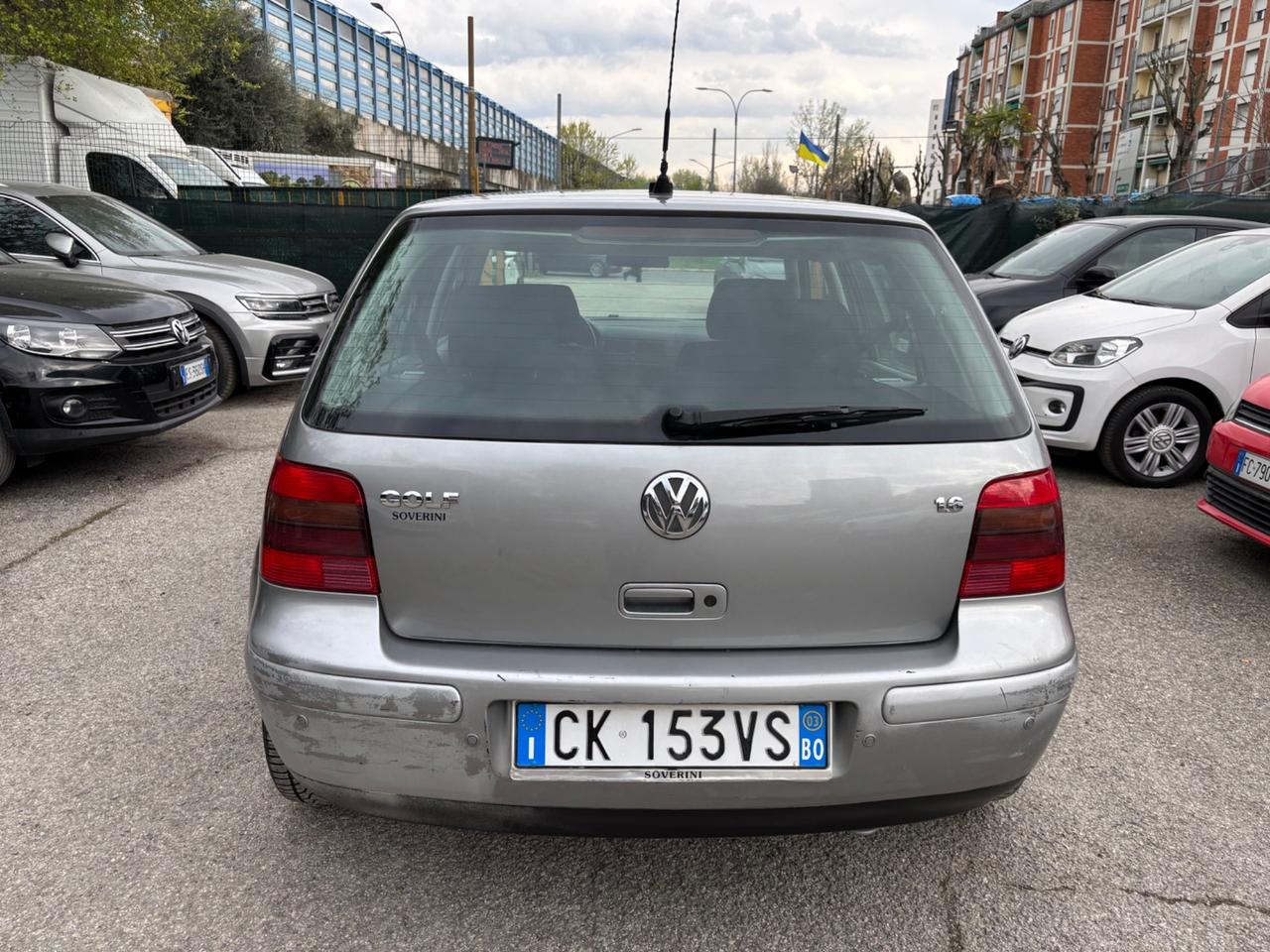 Volkswagen Golf 1.6 5 porte Highline OK NEOPATENTATI