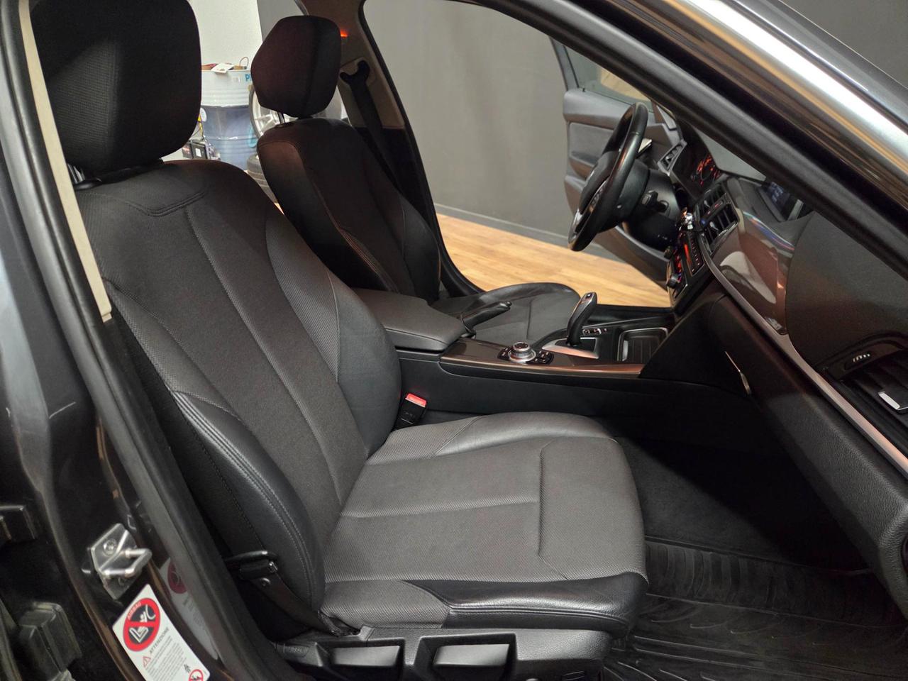 BMW Serie 3 Touring 318d Touring Business auto