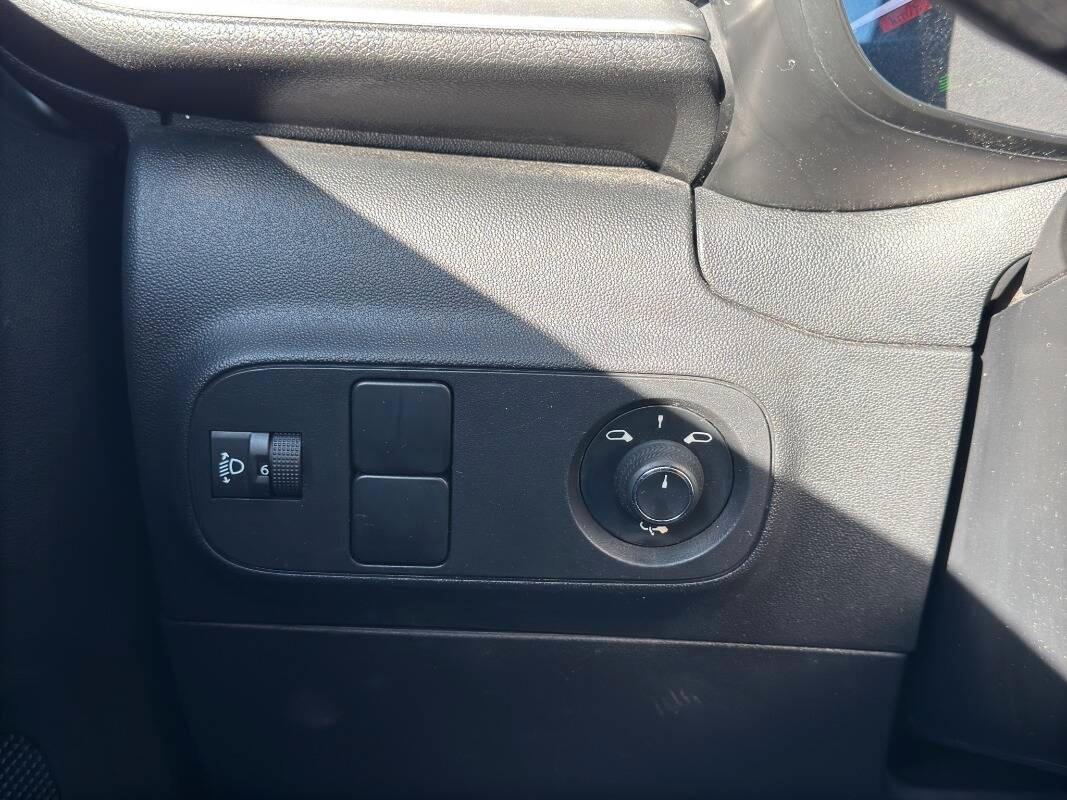 Citroen C3 1.2 puretech Shine s&s 110cv eat6 Con CARPLAY