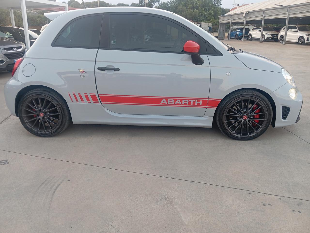 Abarth 595 1.4 Turbo T-Jet 180CV