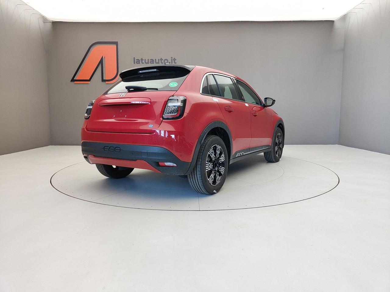 FIAT 600 IV 2023 600E RED 156CV
