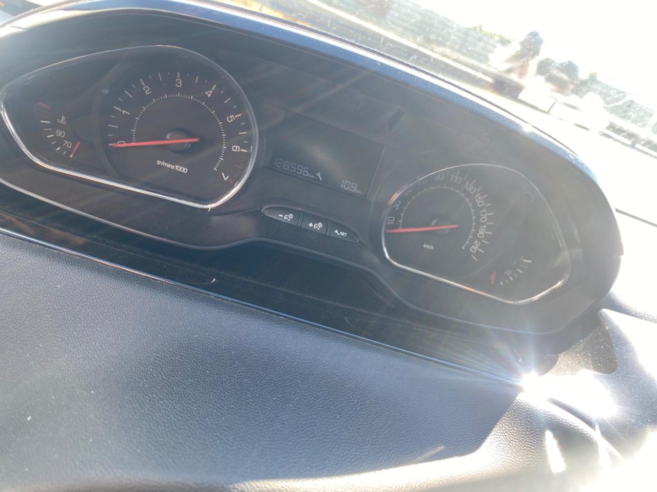 Peugeot 208 1.2 VTi 82 CV 3 porte Access