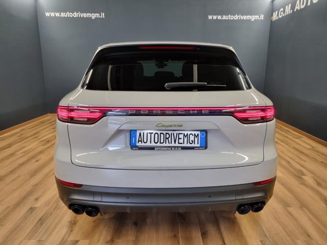 PORSCHE Cayenne 3.0 V6 E-Hybrid Platinum Edition