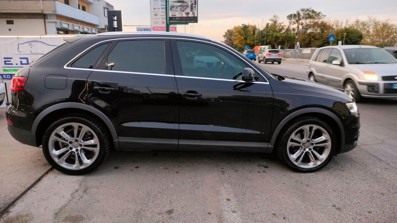 Audi Q3 2.0 TDI 140 CV Business