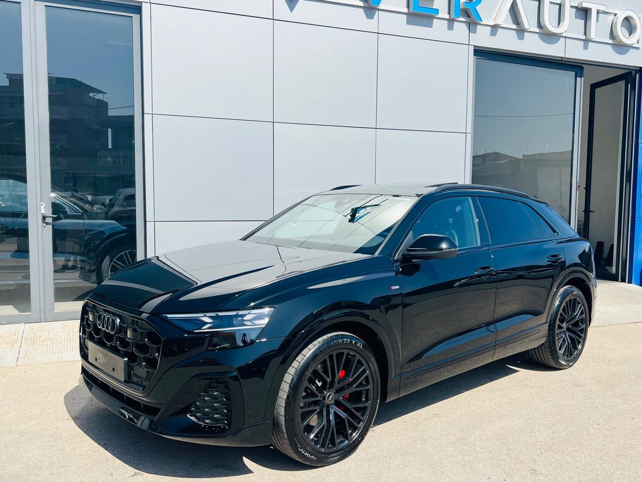 Audi Q8 Sline quattro possibilità noleggio no scoring
