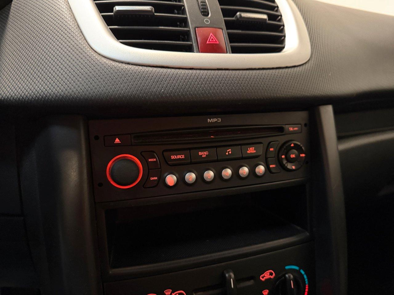 Peugeot 207 5 Porte 207 5p 1.4 8v One-Line c/esp